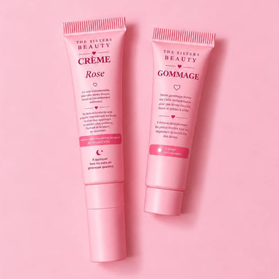 Kit Recharge Lèvres Rosées : la Crème Rose et le Gommage sur fond rose
